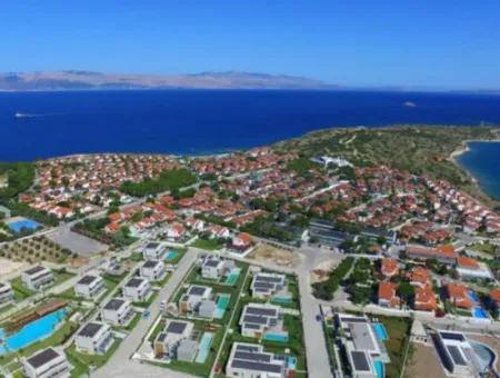 Çeşme Dalyan Mahallesinde Full Deniz Manzaralı 1176M2 İmarlı Satılık Arsa